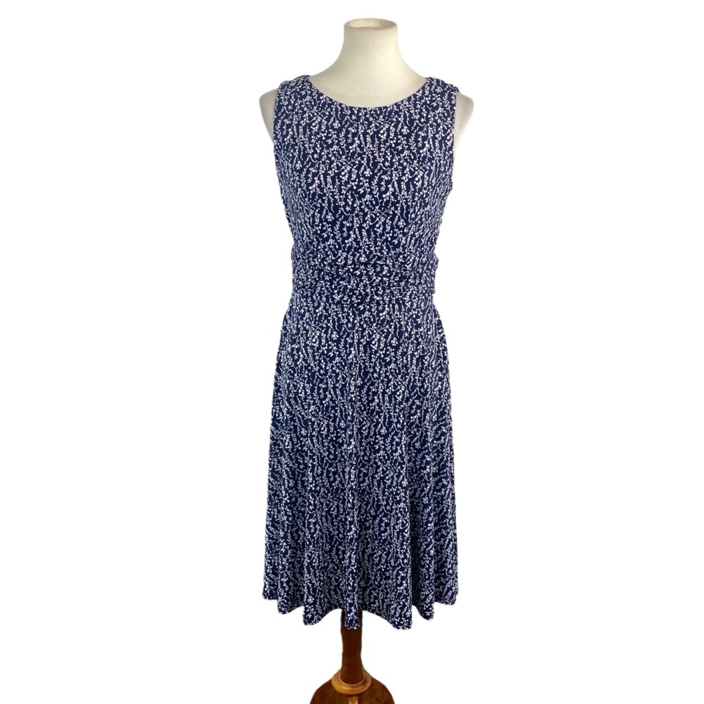 Woman’s Dressbarn blue and white floral stretchy sleeveless dress size 8